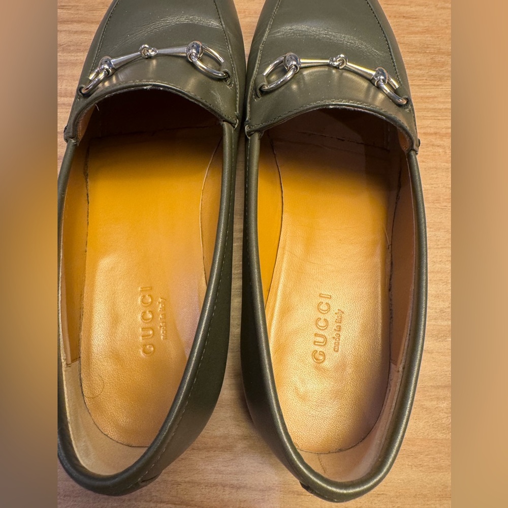 Gucci Women’s Olive Leather Horsebit Loafers - Picture 5 of 7